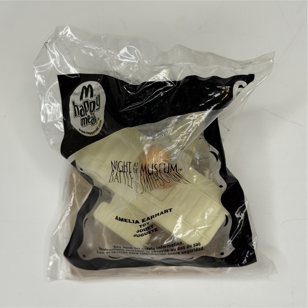 Night at the Museum Amelia Earhart Toy McDonald's 2009 Happy Meal #6
